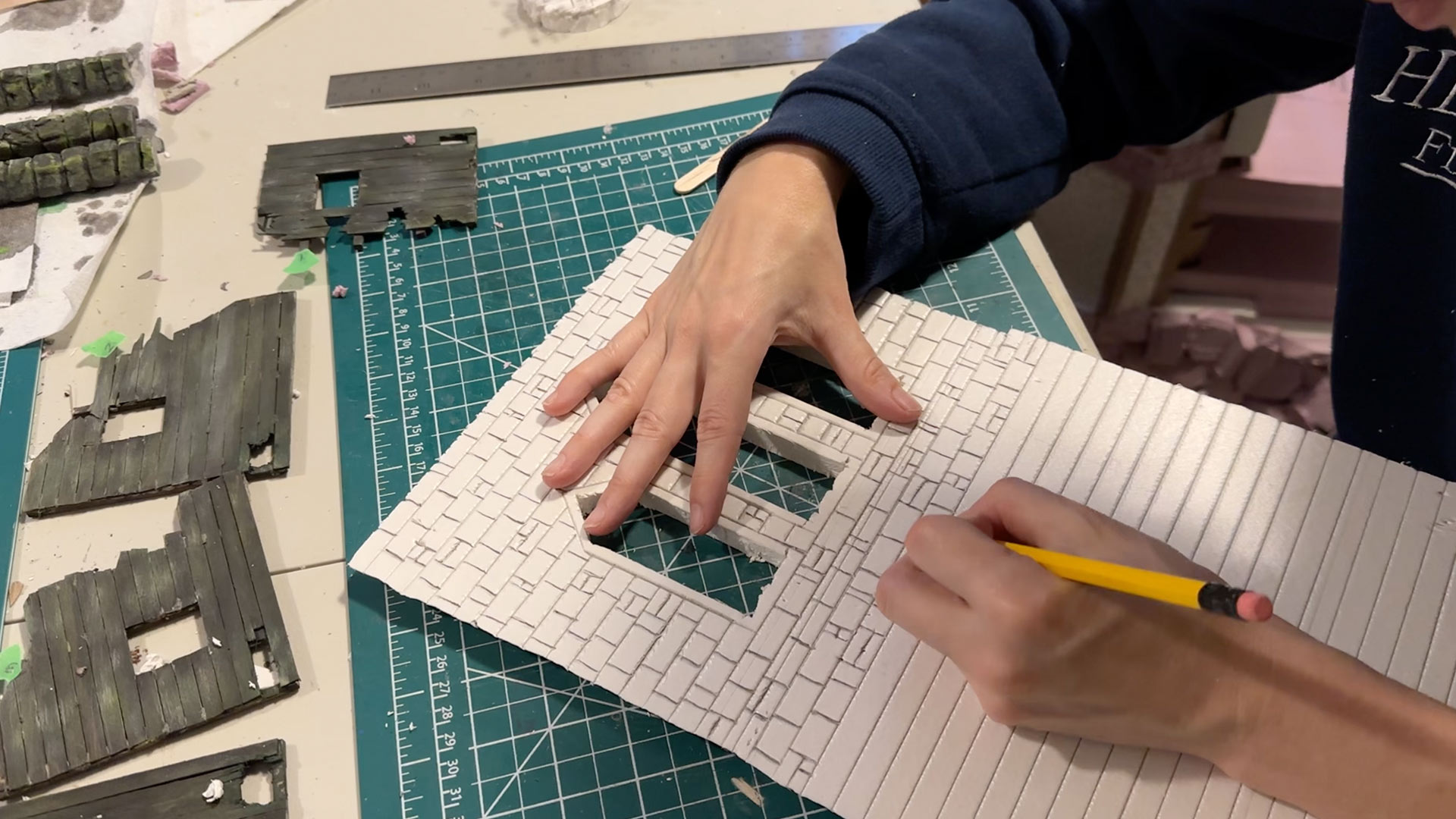 Drawing castle bricks in XPS foam