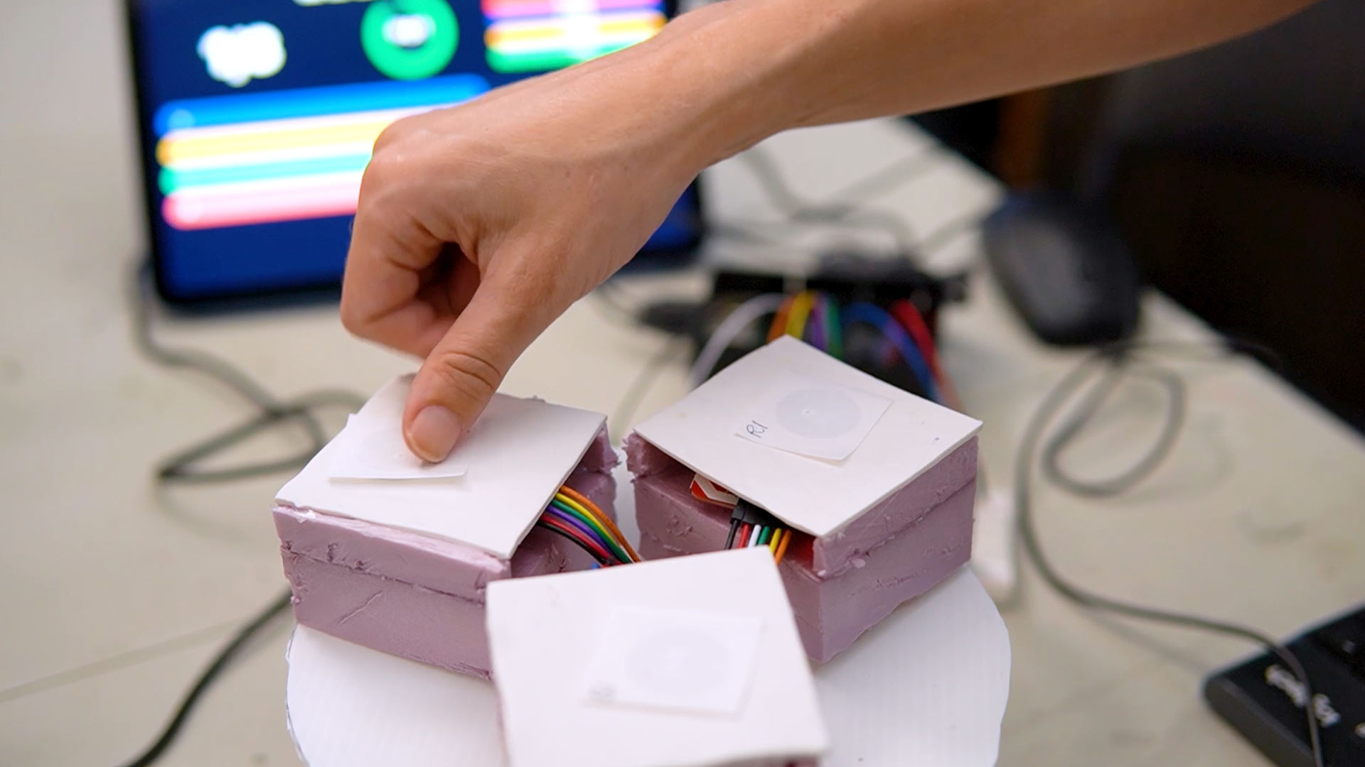 Testing the RFID tags