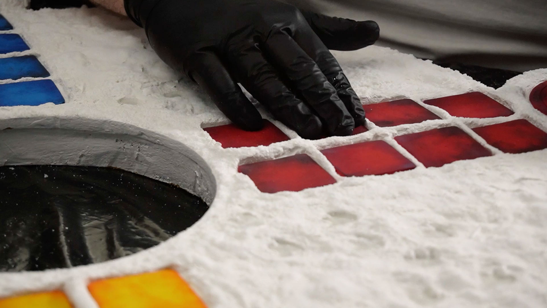 Glueing the tiles with epoxy